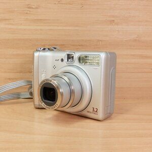 Canon PowerShot A510 Digital Camera / 3.2MP / 4× Optical Zoom / Tested